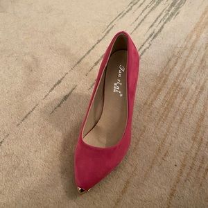 Brand new pink high heel with golden point
